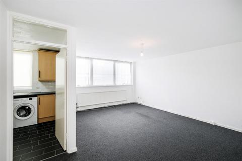 2 bedroom ground floor flat for sale, Marlborough Road, Chingford