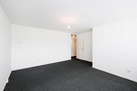 2 bedroom ground floor flat for sale, Marlborough Road, Chingford