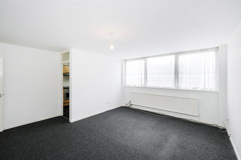 2 bedroom ground floor flat for sale, Marlborough Road, Chingford