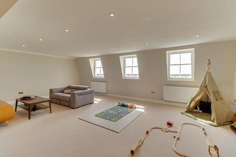 3 bedroom apartment for sale, Clocktower Drive, Southsea