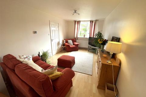 2 bedroom house for sale, Spindle Tree Court, Pinehurst, Swindon