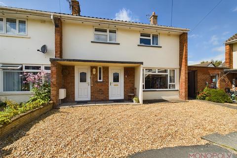 3 bedroom semi-detached house for sale, Plas Madoc, Overton, Wrexham