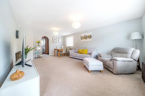 15, Graham Court Eastcote Lane, Northolt, UB5 4HT