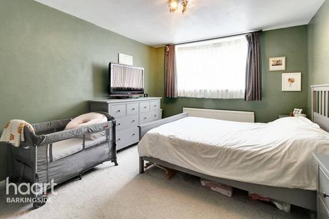 8 Tiptree Crescent, Ilford, IG5 0SZ