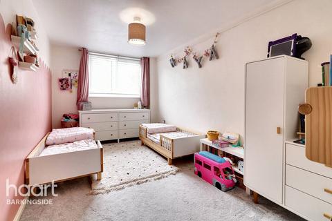 8 Tiptree Crescent, Ilford, IG5 0SZ