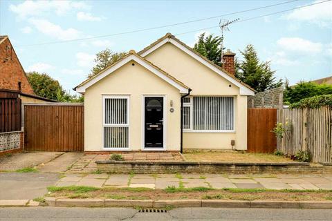 2 bedroom bungalow for sale, Woodland Avenue, Barton Seagrave