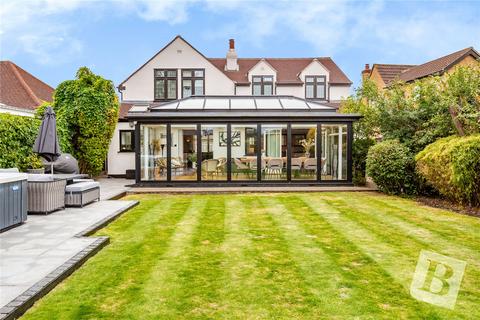 4 Dorian Road, Hornchurch, RM12 4AW