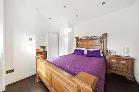 3 bedroom apartment to rent, Rosemont Road, London, W3