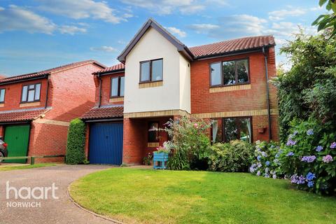 4 bedroom detached house for sale, Maybank, North Walsham