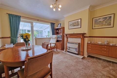 3 bedroom semi-detached house for sale, Meadow Road, Wythall