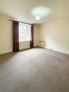 2 bedroom flat to rent, Kinnoull Street, Perth, Perthshire, PH1