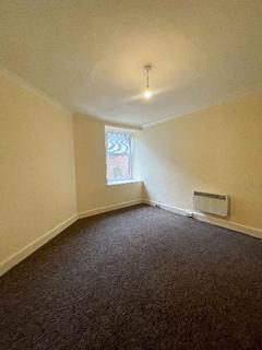 2 bedroom flat to rent, Kinnoull Street, Perth, Perthshire, PH1