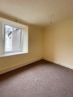 2 bedroom flat to rent, Kinnoull Street, Perth, Perthshire, PH1