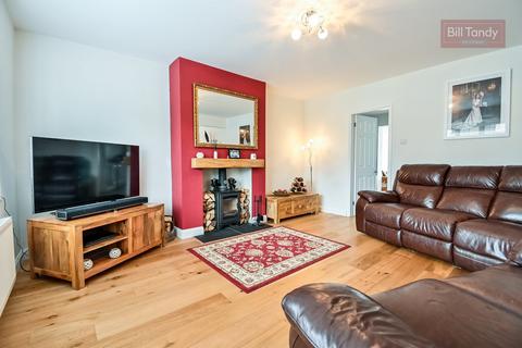 6 The Grange, Kings Bromley, Burton-on-trent, DE13 7HT