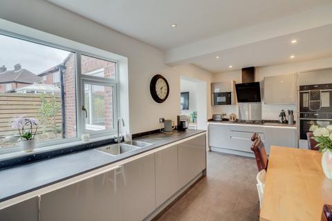 3 bedroom semi-detached house for sale, Brownberrie Avenue, Horsforth, Leeds, West Yorkshire, LS18