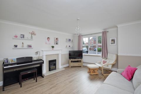 14 Tutor Close, Hamble, Southampton, SO31 4RU