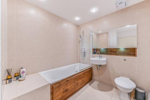 1 bedroom flat for sale, College Building, Kingsway Square, Prince of Wales Drive, London, SW11