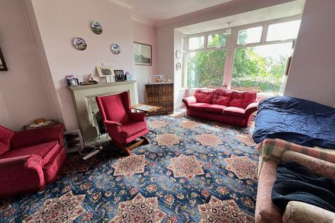 4 bedroom detached house for sale, Saddleworth Road, Greetland HX4