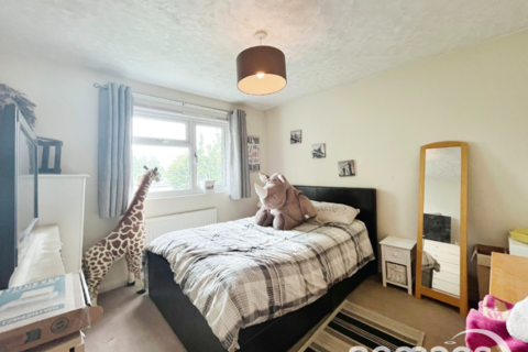 14 Brocas Drive, Basingstoke, RG21 5LT