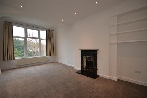 2 bedroom flat to rent, Woodland Gardens, London N10