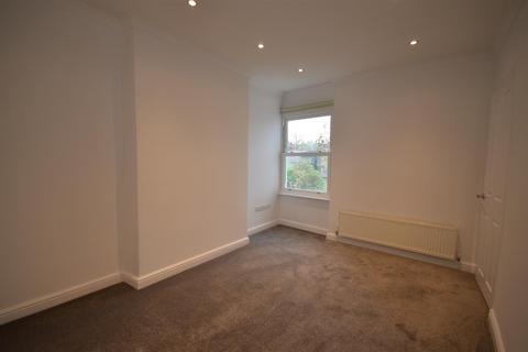 2 bedroom flat to rent, Woodland Gardens, London N10