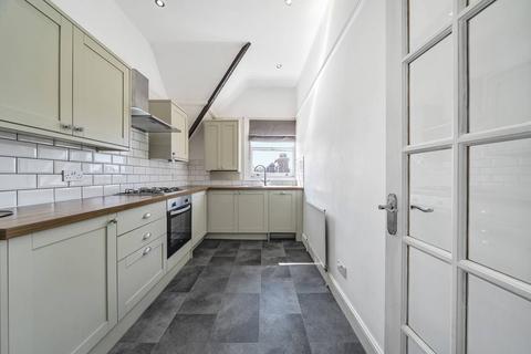 2 bedroom flat for sale, Valley Road, Streatham, London, SW16