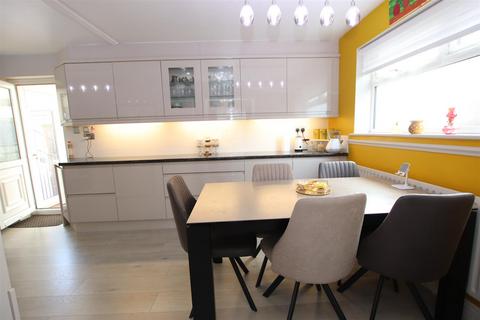 2 Shetland Close, Bradford, BD2 1HA
