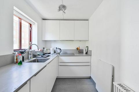 1 bedroom flat to rent, Craven Street, West End, London, WC2N