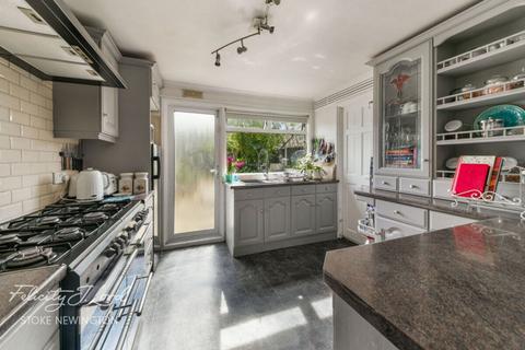 4 bedroom terraced house for sale, Windus Road, Stoke Newington, N16