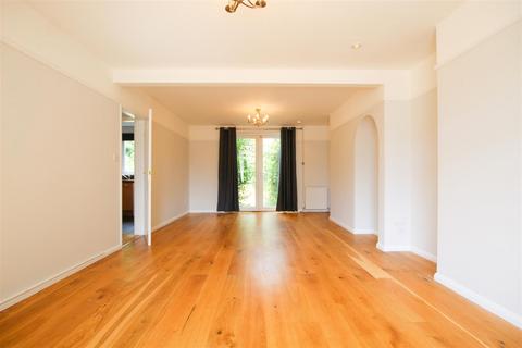 5 bedroom detached house to rent, Queen Ediths Way, Cambridge CB1