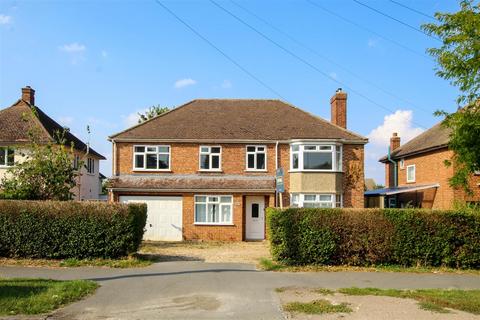 5 bedroom detached house to rent, Queen Ediths Way, Cambridge CB1