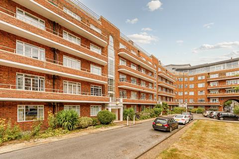 29 Barons Keep, London, W14 9AT
