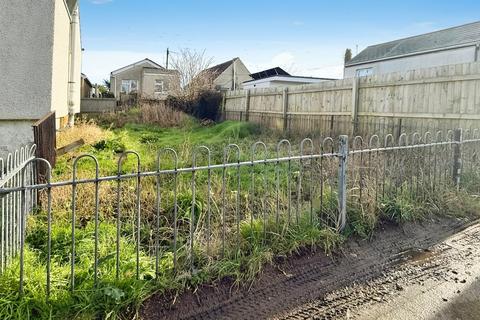 1 bedroom property with land for sale, Hillman Avenue, Jaywick, Clacton-on-Sea