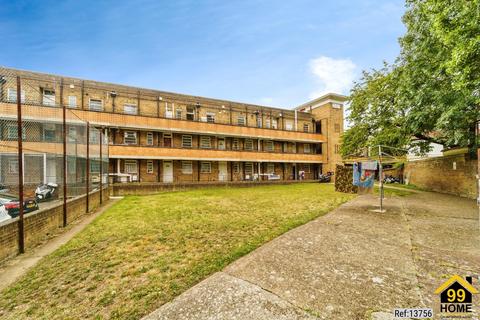 3 bedroom flat for sale, Fire Station Flats, Isleworth, Middlesex, TW7