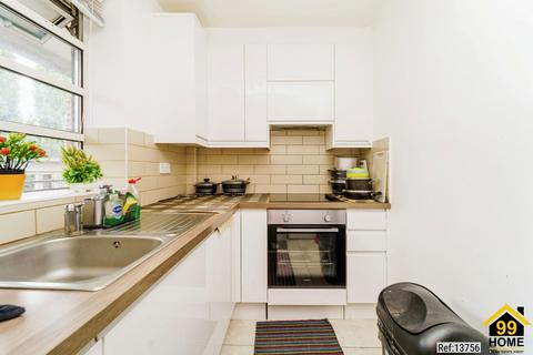 3 bedroom flat for sale, Fire Station Flats, Isleworth, Middlesex, TW7