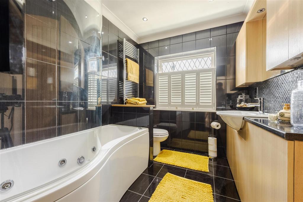 Family bathroom