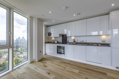 2 bedroom apartment to rent, Sky View Tower, Stratford E15