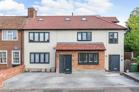 Flat 2, 31 Framlingham Crescent, London, SE9 4AB