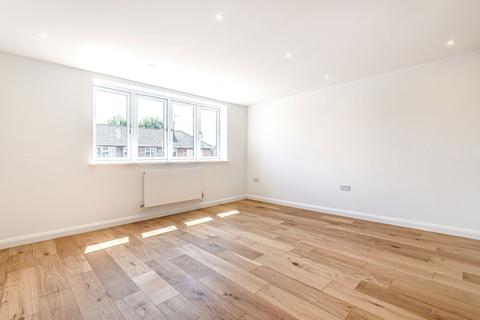 Flat 2, 31 Framlingham Crescent, London, SE9 4AB
