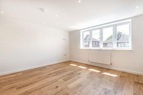 Flat 2, 31 Framlingham Crescent, London, SE9 4AB