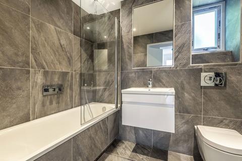 Flat 2, 31 Framlingham Crescent, London, SE9 4AB