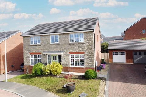 4 bedroom detached house for sale, Highfields, Tonyrefail, CF39 8GA