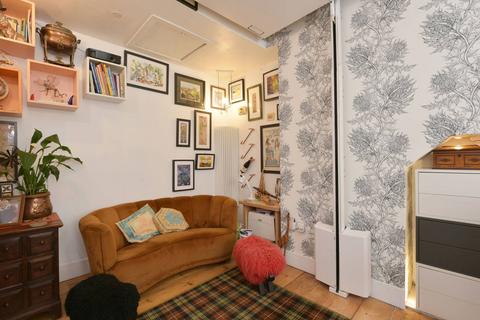 Studio for sale, 31/2 Milton Street, Abbeyhill, Edinburgh, EH8 8HB