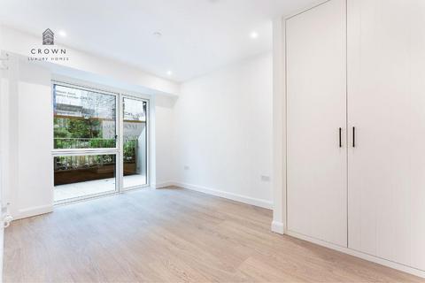 1 bedroom apartment to rent, 12B Western Gateway, London E16