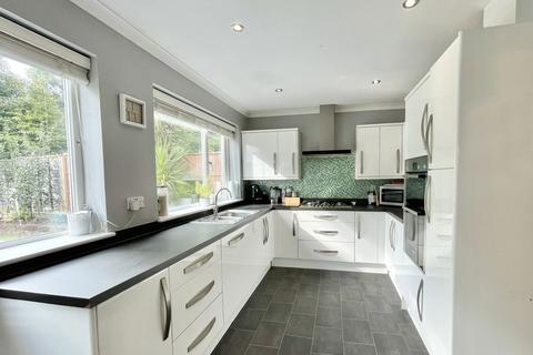 4 bedroom detached house for sale, Prospect Lane, Solihull