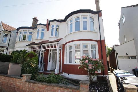 2 bedroom flat to rent, Broomfield Avenue, Palmers Green N13