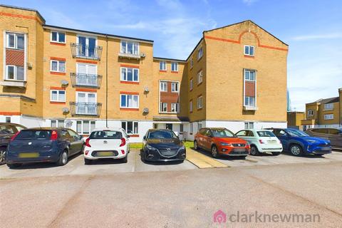 2 bedroom apartment for sale, Dadswood, Harlow CM20