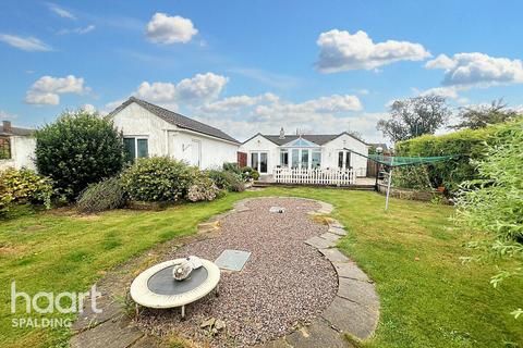 2 bedroom detached bungalow for sale, Moulton PE12