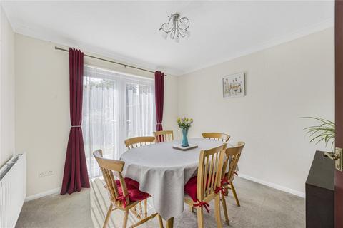 1 Cleavers, Chinnor, OX39 4TA