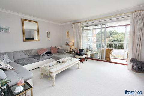 3 bedroom apartment to rent, Poole Road, Westbourne